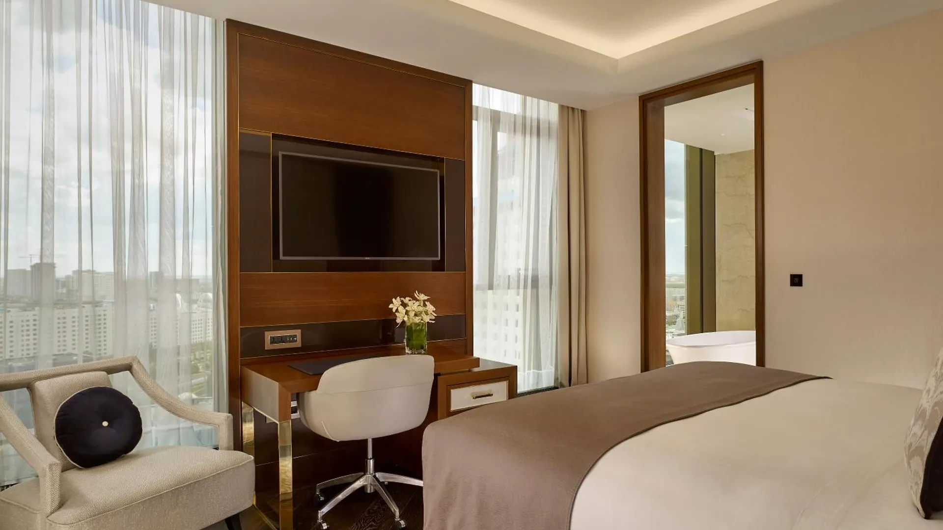 The Ritz-Carlton, Astana Otel