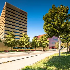Airport - Convenient & Friendly 3*, Basel Switzerland
