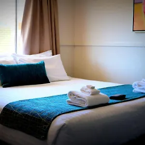 The Commercial 2*, Chinchilla Australia