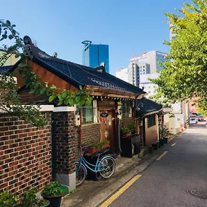 Icos 1 - Female Only 2*, Seoul South Korea